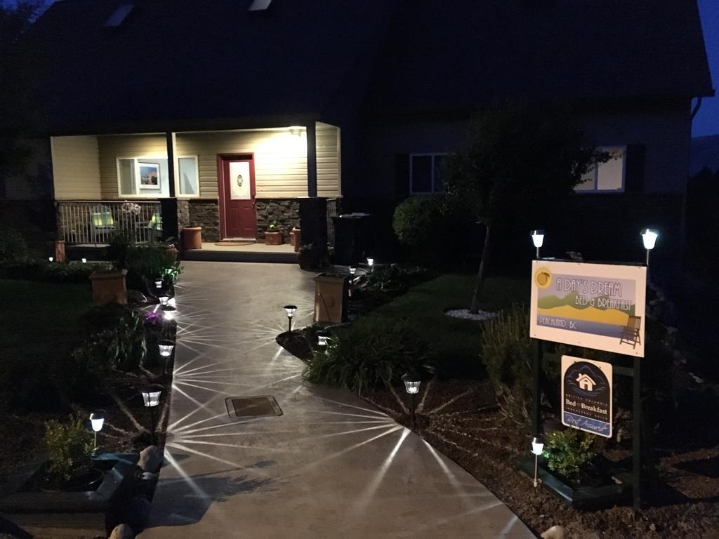 A Day'S Dream B&B Peachland Buitenkant foto